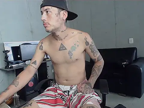 Snapshot of patrik_tattoo_ chatting on 02/24/26, 04:30 patrik tattoo online show from 02/24/26, 04:30