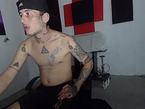Snapshot of patrik_tattoo_ chatting on 04/24/26, 04:36 patrik tattoo online show from 04/24/26, 04:36