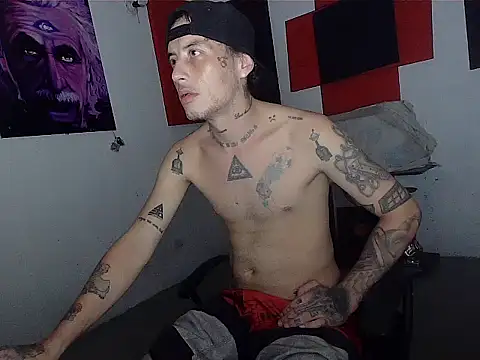 Snapshot of patrik_tattoo_ chatting on 06/08/26, 05:52 patrik tattoo online show from 06/08/26, 05:52