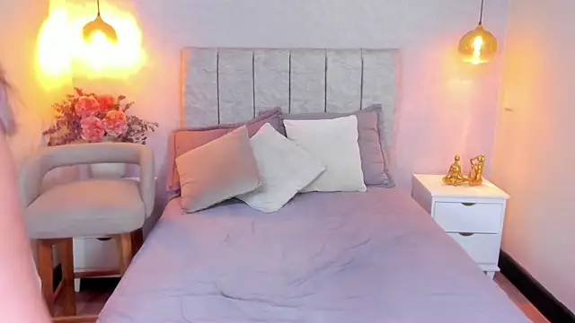 tutu milf online show from 12/18/25, 07:18