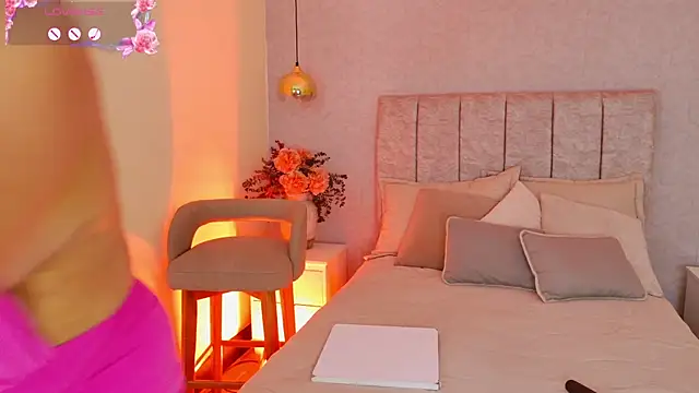 tutu milf online show from 04/14/26, 08:25