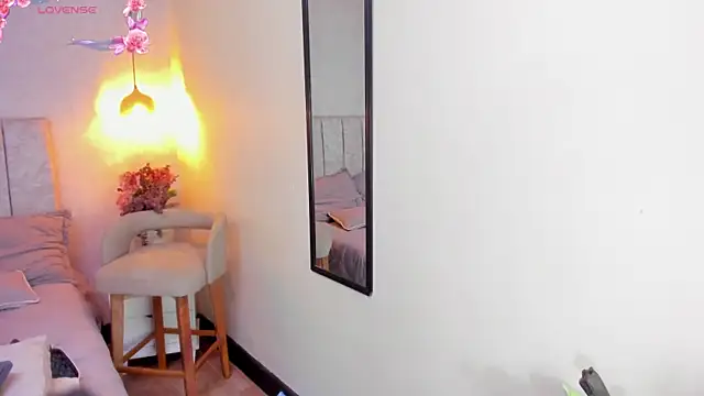 tutu milf online show from 02/15/26, 12:04