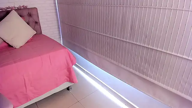 Kitty Pam online show from 11/07/25, 07:40