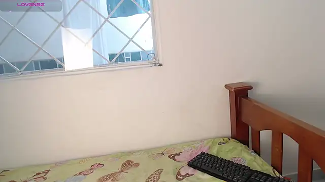 Lola sweeet18 online show from 01/07/26, 11:48