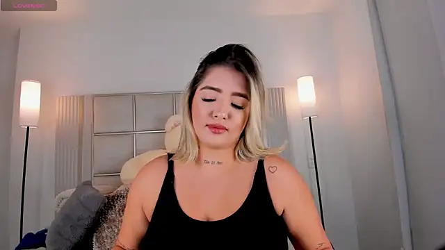 saraamiller  online show from 06/16/26, 10:54