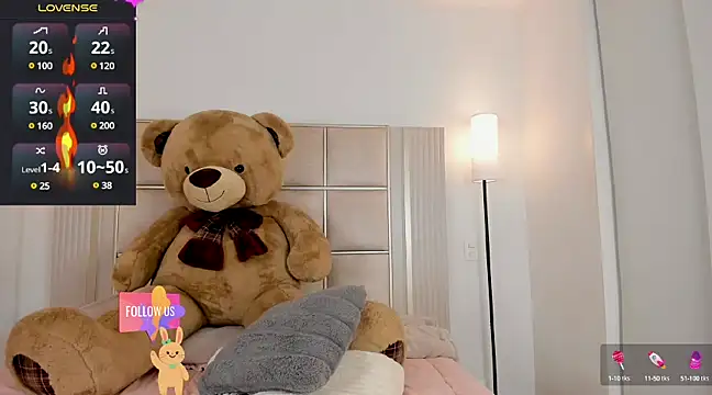 Snapshot of saraamiller_ chatting on 02/19/25, 06:22 saraamiller online show from 02/19/25, 06:22