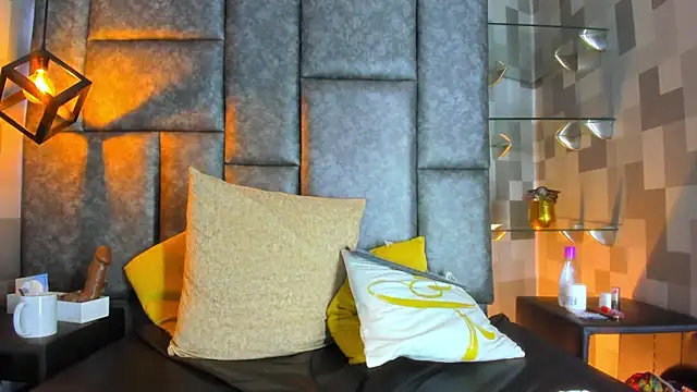 Corina Taylor  online show from 10/08/25, 11:34