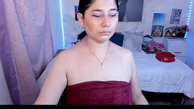 alinabozz1 online show from 03/27/26, 04:21