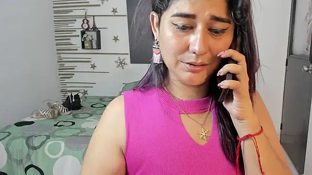 alinabozz1 online show from 10/03/25, 02:26