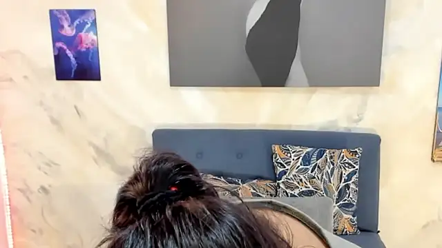 alinabozz1 online show from 05/29/26, 04:07