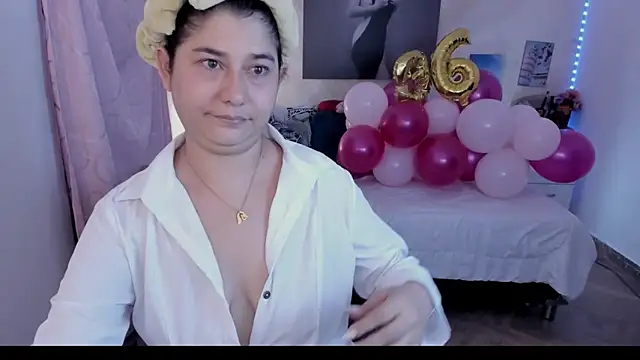 alinabozz1 online show from 03/29/26, 01:40