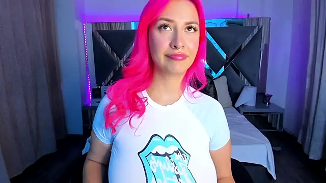 Snapshot of Malala_18 chatting on 04/01/26, 04:03 Malala 18 online show from 04/01/26, 04:03