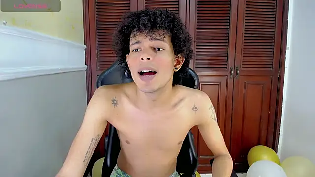 Snapshot of rose_Skinny_ chatting on 09/11/25, 09:26 rose Skinny online show from 09/11/25, 09:26