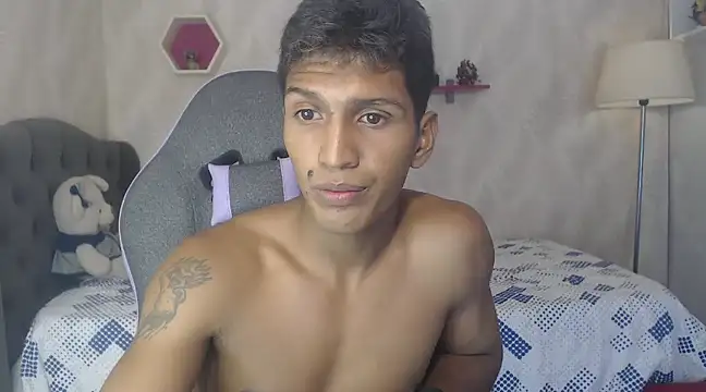 mau elixxx online show from 12/24/24, 06:00