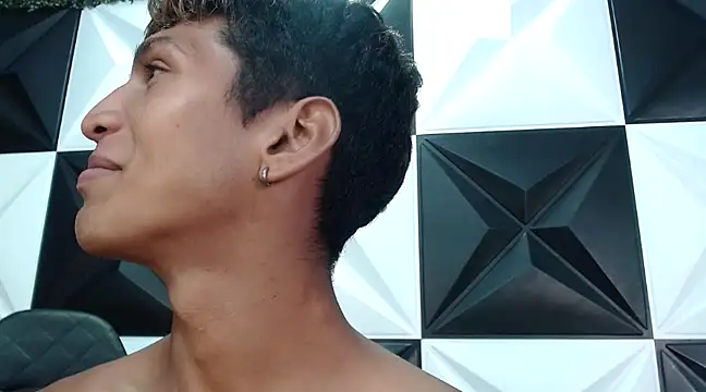 mau elixxx online show from 02/04/25, 12:44