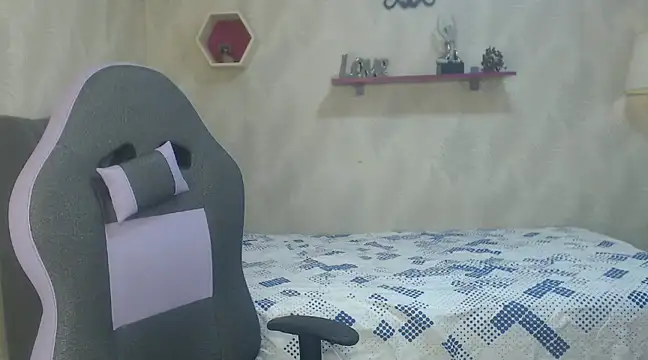 mau elixxx online show from 12/24/24, 12:33