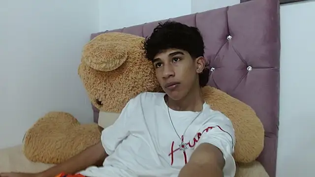 Snapshot of hares_mds chatting on 03/04/25, 12:44 hares mds online show from 03/04/25, 12:44