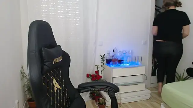 Snapshot of Genesisgems11_ chatting on 02/28/25, 07:15 Genesisgems11  online show from 02/28/25, 07:15