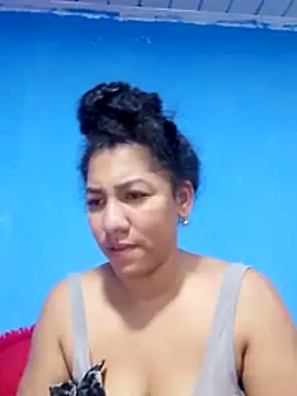 Snapshot of bellacrespalatina chatting on 12/01/25, 04:24 bellacrespalatina online show from 12/01/25, 04:24