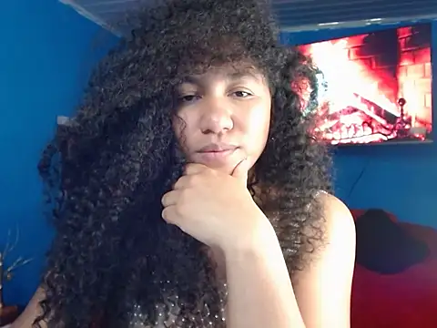 Snapshot of bellacrespalatina chatting on 10/31/25, 01:30 bellacrespalatina online show from 10/31/25, 01:30