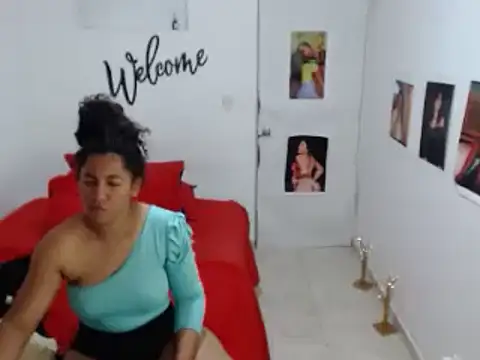 Snapshot of bellacrespalatina chatting on 01/11/25, 02:41 bellacrespalatina online show from 01/11/25, 02:41