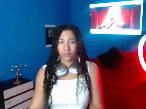 Snapshot of bellacrespalatina chatting on 11/20/25, 04:40 bellacrespalatina online show from 11/20/25, 04:40