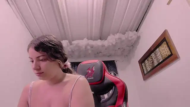 Lauu G online show from 09/29/25, 09:16