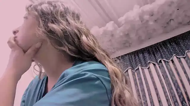 Lauu G online show from 09/24/25, 10:11