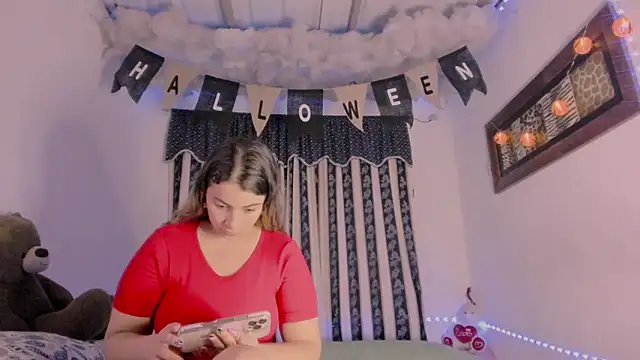 Lauu G online show from 10/12/25, 03:08