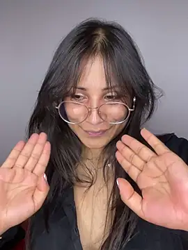 Snapshot of Jade_Zephyra chatting on 02/18/25, 02:59 Jade Zephyra online show from 02/18/25, 02:59