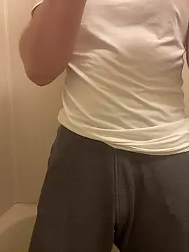 YU-KI00 online show from 11/16/25, 11:15