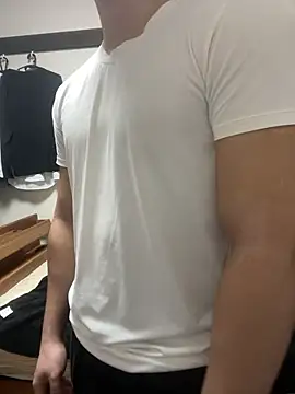 YU-KI00 online show from 11/02/25, 12:21