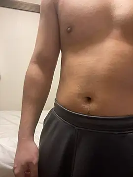 YU-KI00 online show from 11/29/25, 09:20