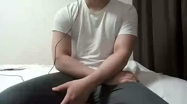 YU-KI00 online show from 03/23/25, 03:32