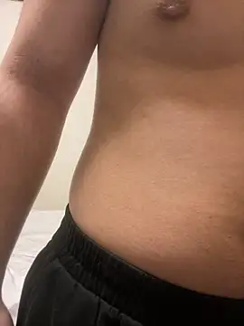 YU-KI00 online show from 11/18/25, 12:41