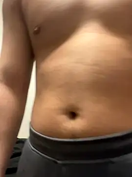 YU-KI00 online show from 11/30/25, 11:33