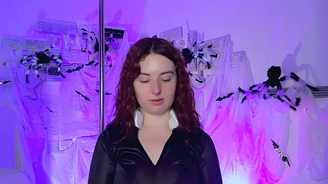 AnnTerry  online show from 10/21/25, 08:36