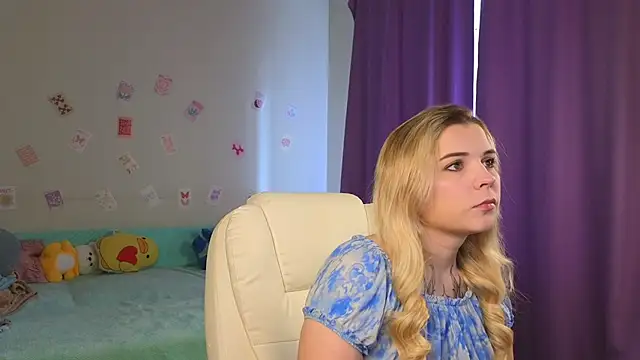 Snapshot of Kate_Legend chatting on 05/28/26, 03:58 Kate Legend online show from 05/28/26, 03:58