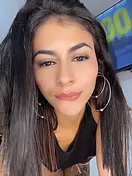 emilie xx  online show from 05/10/26, 03:54