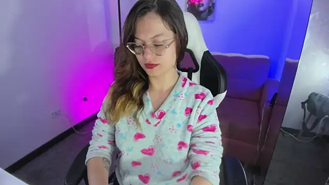 blackberrys  online show from 11/30/25, 01:01