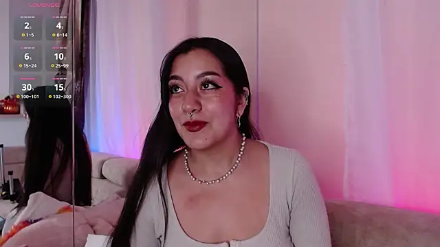 Snapshot of Paulis_gh chatting on 03/19/25, 04:02 Paulis gh online show from 03/19/25, 04:02