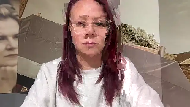 Snapshot of MelodyRoseUk chatting on 10/07/25, 11:33 MelodyRoseUk online show from 10/07/25, 11:33