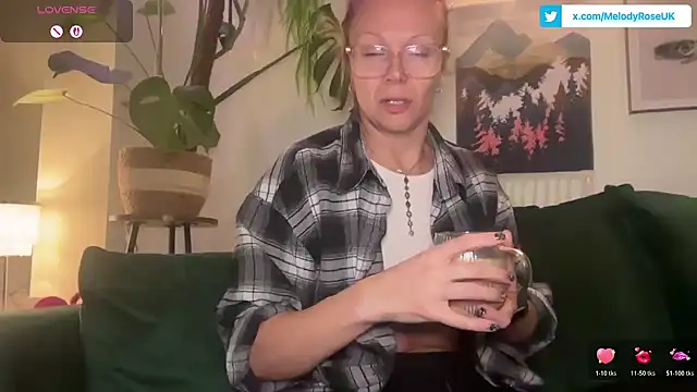 MelodyRoseUk online show from 12/21/25, 10:50
