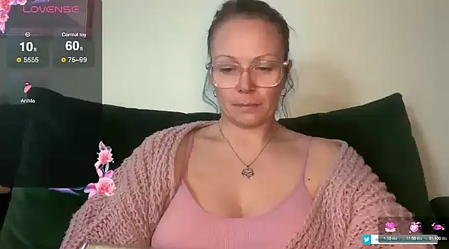 Snapshot of MelodyRoseUk chatting on 02/08/25, 08:32 MelodyRoseUk online show from 02/08/25, 08:32