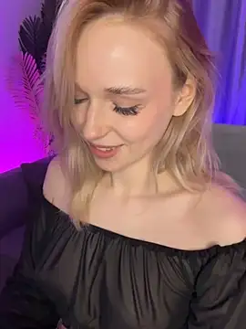 Snapshot of Eva_Millss chatting on 01/17/25, 07:27 Eva Millss online show from 01/17/25, 07:27