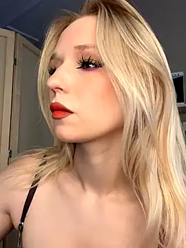 Snapshot of Eva_Millss chatting on 09/22/25, 01:06 Eva Millss online show from 09/22/25, 01:06