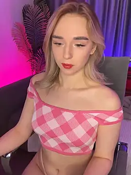 Snapshot of Eva_Millss chatting on 12/26/24, 01:21 Eva Millss online show from 12/26/24, 01:21