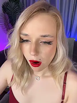 Snapshot of Eva_Millss chatting on 02/15/25, 03:17 Eva Millss online show from 02/15/25, 03:17