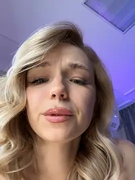 Snapshot of Eva_Millss chatting on 03/02/25, 01:09 Eva Millss online show from 03/02/25, 01:09