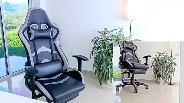 kimberly  online show from 11/17/25, 07:07